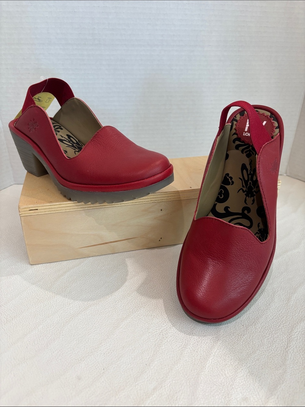 London Fog Red Leather Slingback Clogs with Low Block Heel